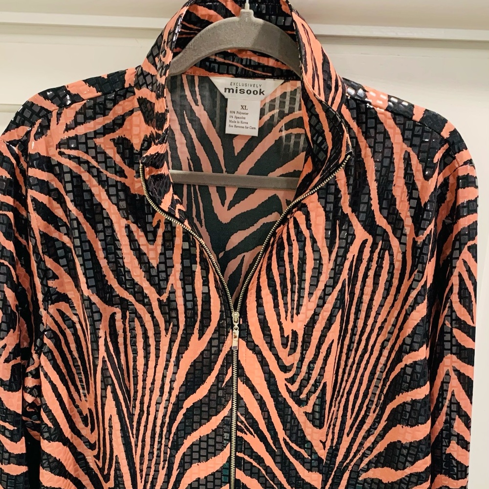 Exclusively Misook Zippered Jacket in Pink & Black Animal Print XL